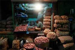 WPI inflation falls for 15th straight month in Jan to -0.9% vs -0.73% in Dec