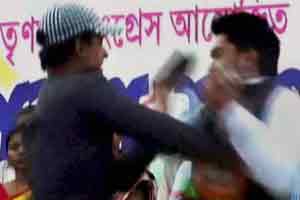 Mamata Banerjee, Mamata Banerjee nephew slapped, Mamata Banerjee Abhishek Banerjee, Abhishek Banerjee