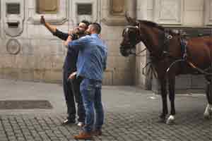 selfie, selfie man, social media, Facebook, Instagram, narcissism, psychopathy, The Ohio State University