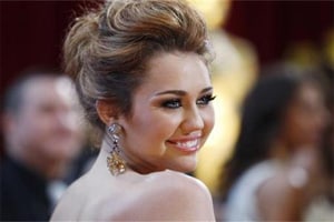 Miley Cyrus, Miley Cyrus singer, Miley Cyrus teeth, Miley Cyrus teeth removed, Miley Cyrus news, Miley Cyrus actress