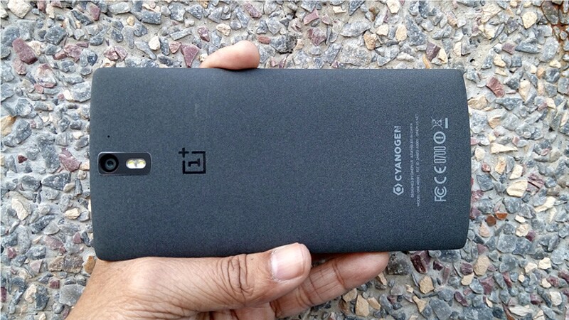 Camera: The OnePlus One has a cool clicker which again gives you lots of options to work on the photo even before you click. On the camera screen you can change modes by just swiping down from top. The camera is also fast and there is a burst mode that lets you click up to 20 frames in one go. The results are quite good with great details, even in macro shots.