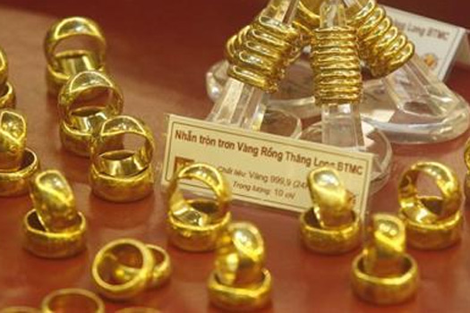 Gold and silver staged a strong comeback to close higher at the bullion market. (Reuters) Gold and silver staged a strong comeback to close higher at the bullion market. (Reuters)