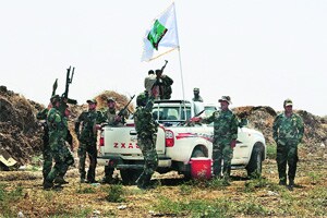 Iraqi soldiers snatch most of key oil town from ISIS hands