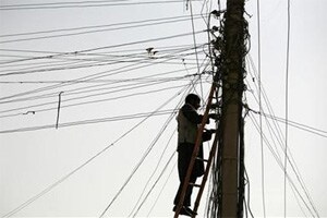 Delhi electricity tariff hike rolled back in political power play