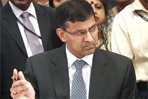 Time ripe for RBI Governor Raghuram Rajan to trim repo rates