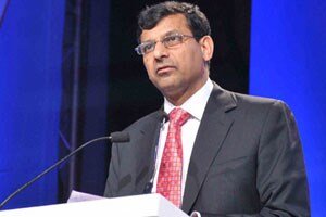 Bond market sees rate cuts even as RBI talks tough on inflation