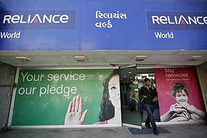 Reliance Communications Q2 net profit down 77 pct to Rs 153 cr Reliance Communications Q2 net profit down 77 pct to Rs 153 cr