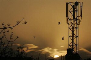 Wavelength mismatch: Bharti, Idea squabble over 900 Mhz frequencies