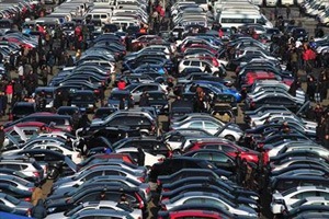 Hyundai & Maruti lock horns in used car market Hyundai & Maruti lock horns in used car market