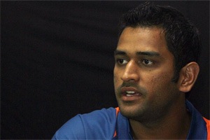 Mahendra Singh Dhoni is an amazing captain and a strong leader: Adam Gilchrist