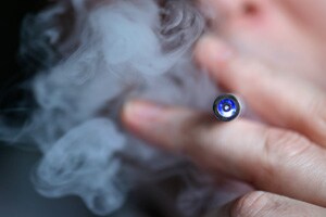E-cigarettes contain 10 times amount carcinogens: Research