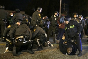 Ferguson protesters disrupt Black Friday shopping