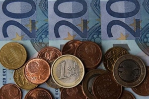 The current account deficit is expected to narrow to 0.5 per cent of GDP in 2016 largely owing to lower commodity prices, particularly oil. (Reuters)