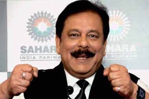 Income-Tax dept raids Subrata Roy’s Sahara group premises