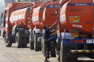Diesel prices cut, truck sales up, yet no drop in freight rates
