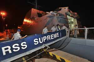 AirAsia crash, AirAsia flight missing, AirAsia search operation