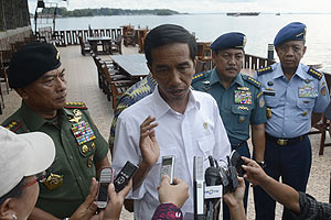 AirAsia crash, airasia missing flight, Tony fernandes, Airasia qz8501, Airasia flight qz8501, AirAsia flight path, qz8501 flight, Airasia flight