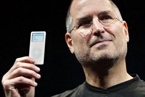 In emails, Steve Jobs determined to keep iPod Apple-only