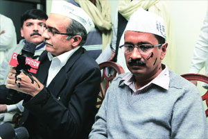 Power tripped, eggs thrown at Arvind Kejriwal rally