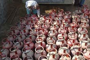 Gas customers can get mini 5-kg cylinder at subsidised rate