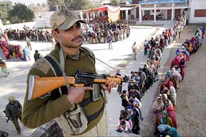 Despite record turnout, exit polls suggest hung assembly for J&K, majority for BJP in Jharkhand Despite record turnout, exit polls suggest hung assembly for J&K, majority for BJP in Jharkhand