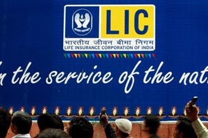 LIC may have to play white knight again LIC may have to play white knight again