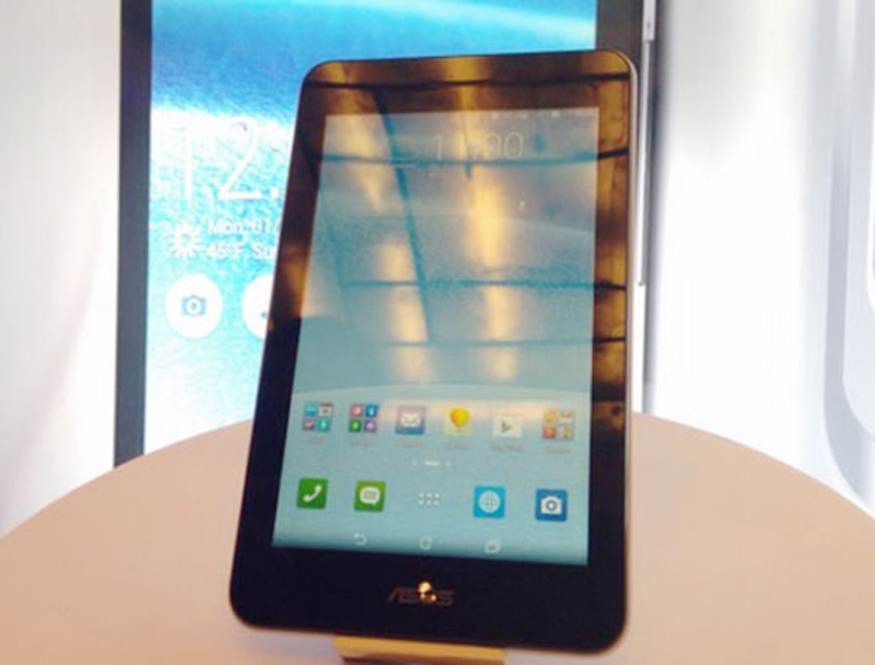 Asus PadFone mini combines a 4-inch smartphone and a 7-inch tablet at a price of Rs 15,999.