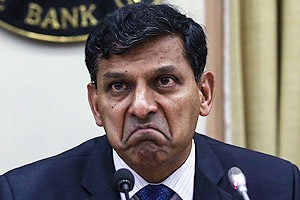 RBI policy review: Guv Raghuram Rajan maintains status quo on key rate; no moderation in EMIs RBI policy review: Guv Raghuram Rajan maintains status quo on key rate; no moderation in EMIs