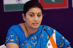 Smriti Irani, Smriti Irani FIR, Smriti Irani news, Smriti Irani latest, Smriti Irani spots camera, Smriti Irani camera, camera in changing room, Smriti Irani camera in changing room, changing room camera, changing room camera smriti irani, india news