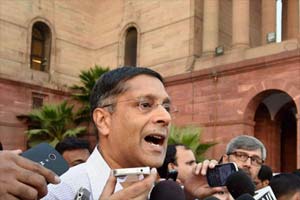 Govt committed to meet 4.1 pct fiscal deficit target: CEA Arvind Subramanian Govt committed to meet 4.1 pct fiscal deficit target: CEA Arvind Subramanian