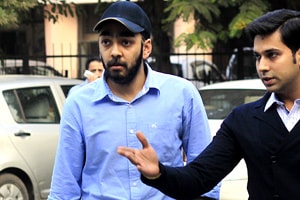 India clamps down on unregistered taxis after Uber rape case