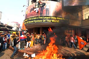 Pk protest, pk banned, aamir khan