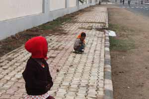 Open loos defile Swachh Gujarat capital