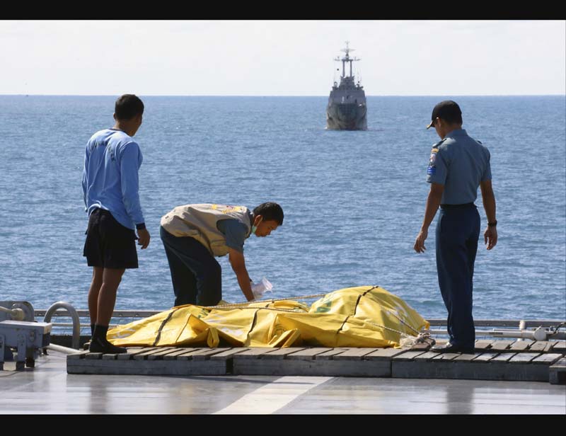 airasia flight missing, airasia, airasia flight, airasia fight QZ8501