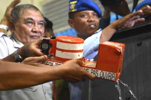 airasia flight missing, airasia, airasia flight, airasia crash, airasia black box, airasia qz8501, airasia flight qz8501, airasia flight 8501 airasia flight missing, airasia, airasia flight, airasia crash, airasia black box, airasia qz8501, airasia flight qz8501, airasia flight 8501