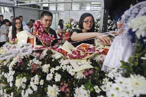 AirAsia, AirAsia Flight QZ8501, Tony Fernandes, Black box