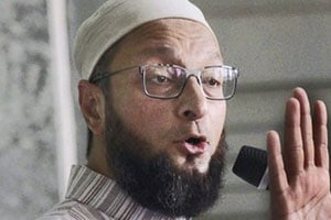 Asaduddin Owaisi, asaduddin owaisi speech, asaduddin owaisi twitter, asaduddin owaisi latest news, Asaduddin Owaisi AIMIM, Asaduddin Owaisi Hindu outfits, Asaduddin Owaisi ghar wapsi, Asaduddin Owaisi news, every child born muslim