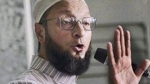 Asaduddin Owaisi, asaduddin owaisi speech, asaduddin owaisi twitter, asaduddin owaisi latest news, Asaduddin Owaisi AIMIM, Asaduddin Owaisi Hindu outfits, Asaduddin Owaisi ghar wapsi, Asaduddin Owaisi news, every child born muslim