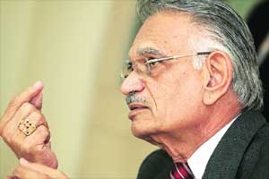 If the present government wanted to change anybody, it should have been me: Shivraj Patil If the present government wanted to change anybody, it should have been me: Shivraj Patil