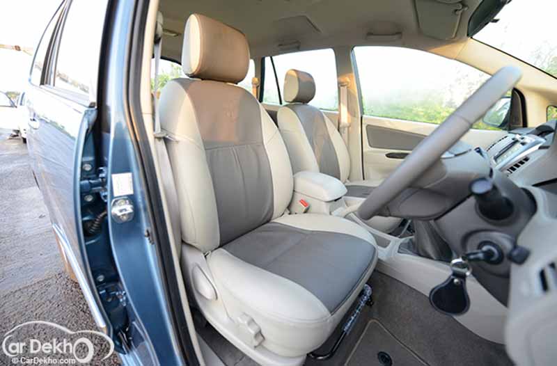 The pricing has been revised and now 2015 Fortuner will fall in the price bracket of Rs. 24.17 lacs and Rs. 26.49 lacs (ex-showroom, New Delhi). Both these vehicles get two new color variants in the form of bronze mica metallic and silver metallic. With the launching spree coming into action in the very first month, we will see more surprises arriving in 2015. (CarDekho)