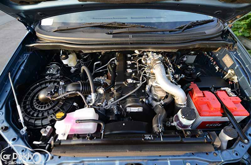 Innova features a 2494cc 2.5 litre 16V 2KD-FTV engine that churns out a power of 100.57bhp at 3600rpm and a torque of 200Nm at 1400 to 3400rpm. The vehicle uses a 5 speed gear-box to power the front wheels. The fuel tank capacity is 55 litres for Innova whereas mileage derived for the vehicle is 13.31kmpl. This MPV is an overall package and delivers quite excellent in terms of performance and comfort. (CarDekho)