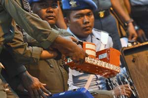 airasia flight missing, airasia, airasia flight, airasia fight QZ8501