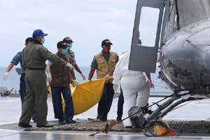 AirAsia, AirAsia QZ8501, AirAsia QZ8501 fuselage, AirAsia Flight QZ8501, AirAsia QZ8501 news, fuselage, fuselage search, fuselage AirAsia QZ8501, fuselage news