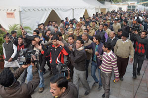 Congress takes swipe at BJP over rift following Kiran Bedi’s anointment Congress takes swipe at BJP over rift following Kiran Bedi’s anointment