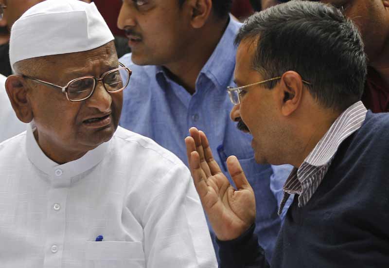 Arvind Kejriwal, Anna Hazare, Medha Patkar, Land Act