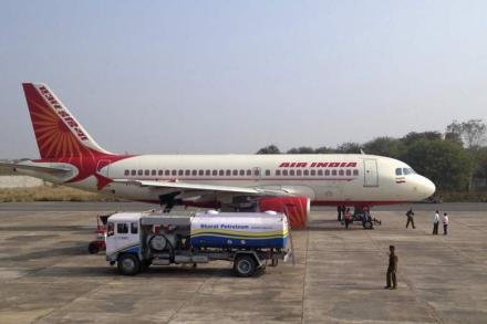 Jet fuel constitutes over 40 pct of an airline's operating costs and the price cut will ease the financial burden of cash-strapped carriers. (Reuters) Jet fuel constitutes over 40 pct of an airline's operating costs and the price cut will ease the financial burden of cash-strapped carriers. (Reuters)