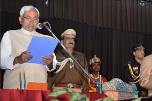 Nitish Kumar, Nitish Kumar news, Nitish Kumar takes oath, bihar legislature, jitan ram manjhi, jdu, jdu rjd