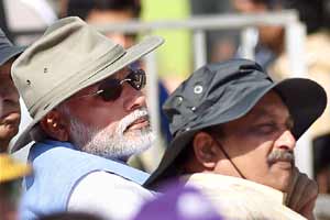 Aero India, Aero India 2015, defence sector, defence sector india, narendra modi, narendra modi defence india, aero india inauguration, defence inauguration event, business news