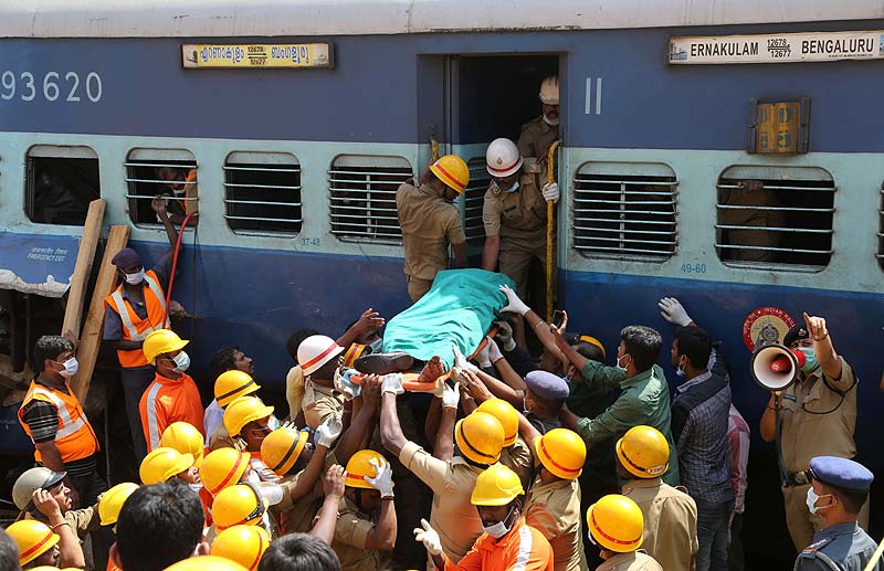 Bangalore, Bangalore trains mishap, Bangalore Ernakulam Inter City Express, Bangalore Ernakulam train crash, Train accident in Karnataka, Karnataka train derailment, Ernakulam, Bengaluru, Bengaluru trains