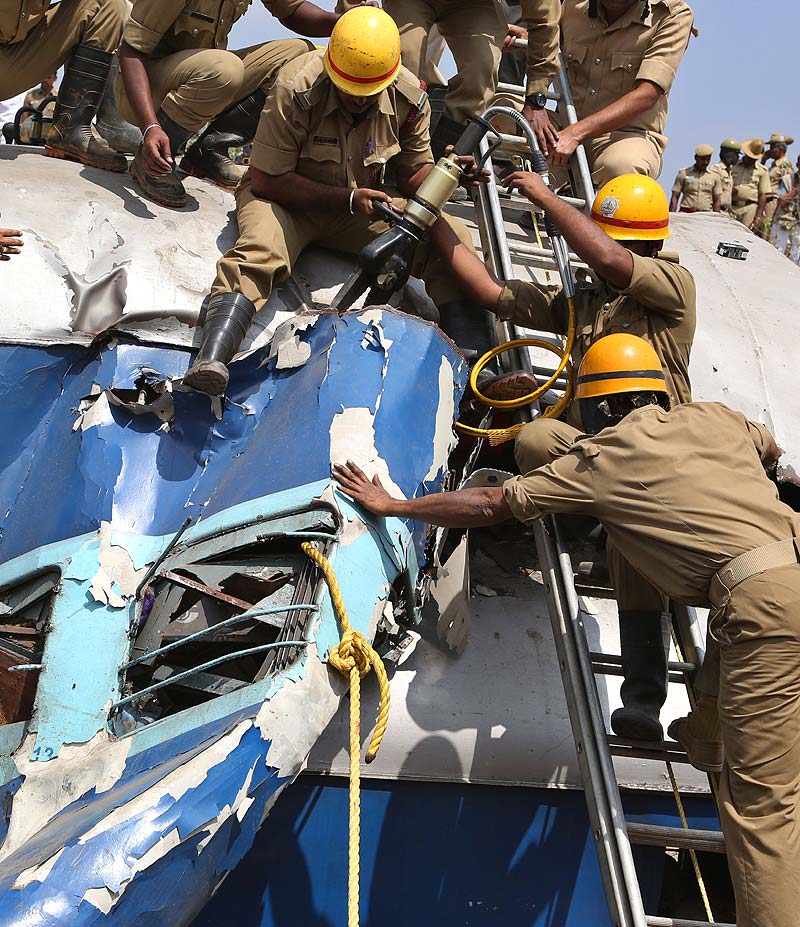 Bangalore, Bangalore trains mishap, Bangalore Ernakulam Inter City Express, Bangalore Ernakulam train crash, Train accident in Karnataka, Karnataka train derailment, Ernakulam, Bengaluru, Bengaluru trains